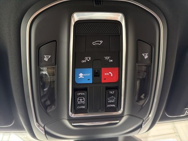 New 2026 Silver Zynith Exterior Paint Jeep Laredo image 29