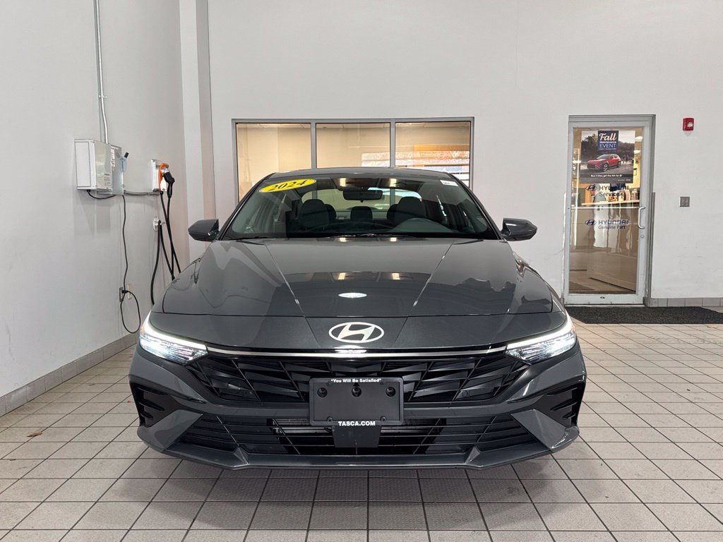 2024 Hyundai Elantra SEL - Photo 2