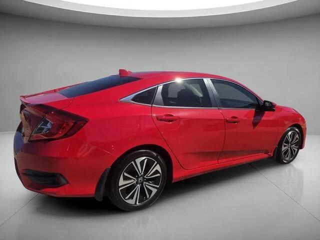 Used 2018 Rallye Red Honda EX-T image 5