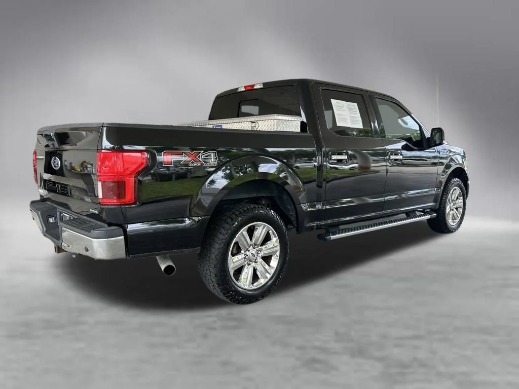 Used 2019 Black Ford XLT image 3
