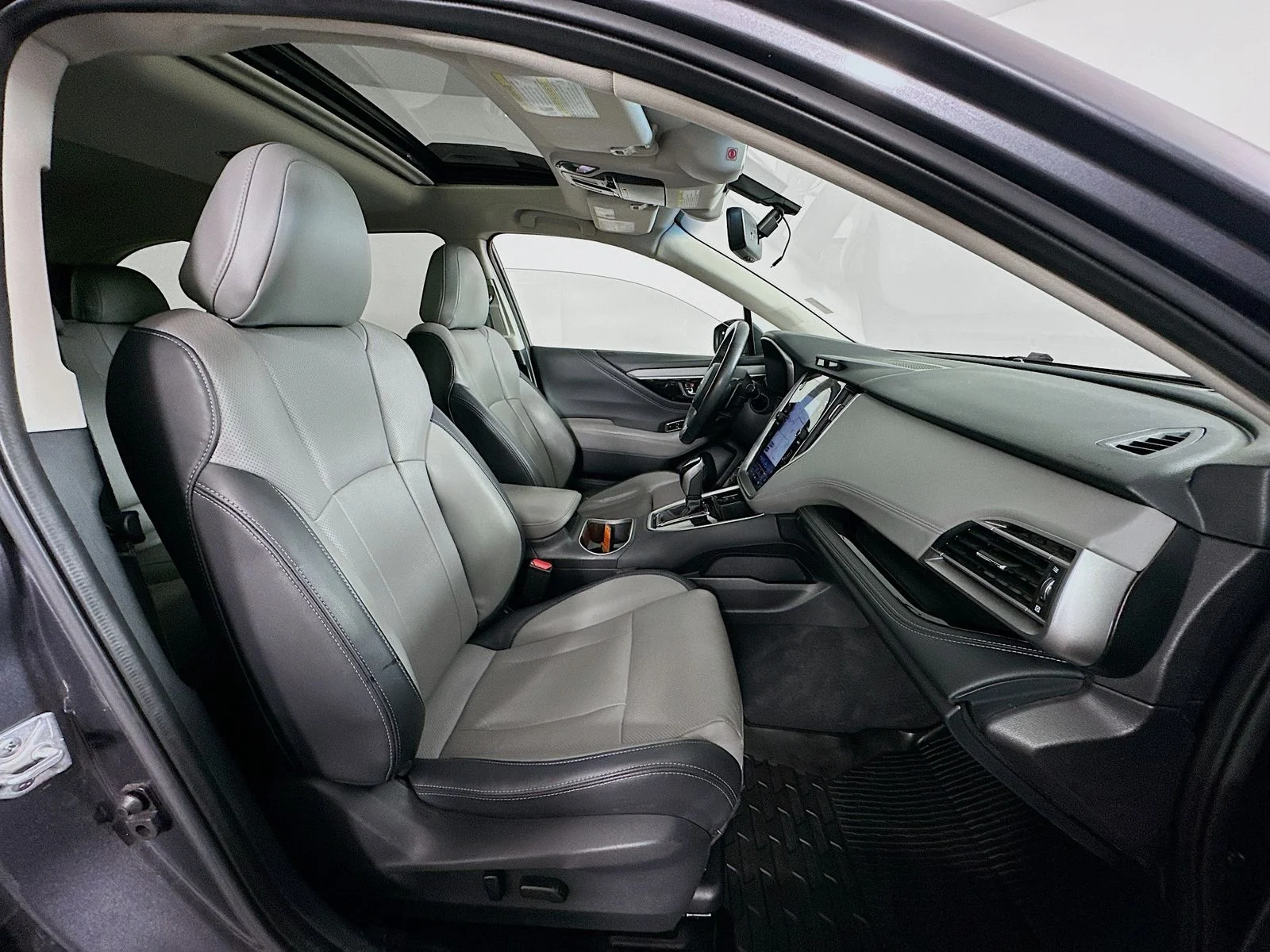 Used 2022 Magnetite Gray Metallic Subaru Limited image 31
