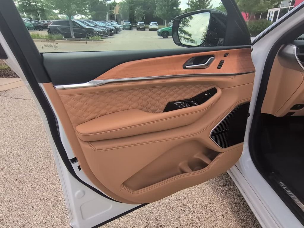 Used 2024 White Jeep Summit Reserve image 9