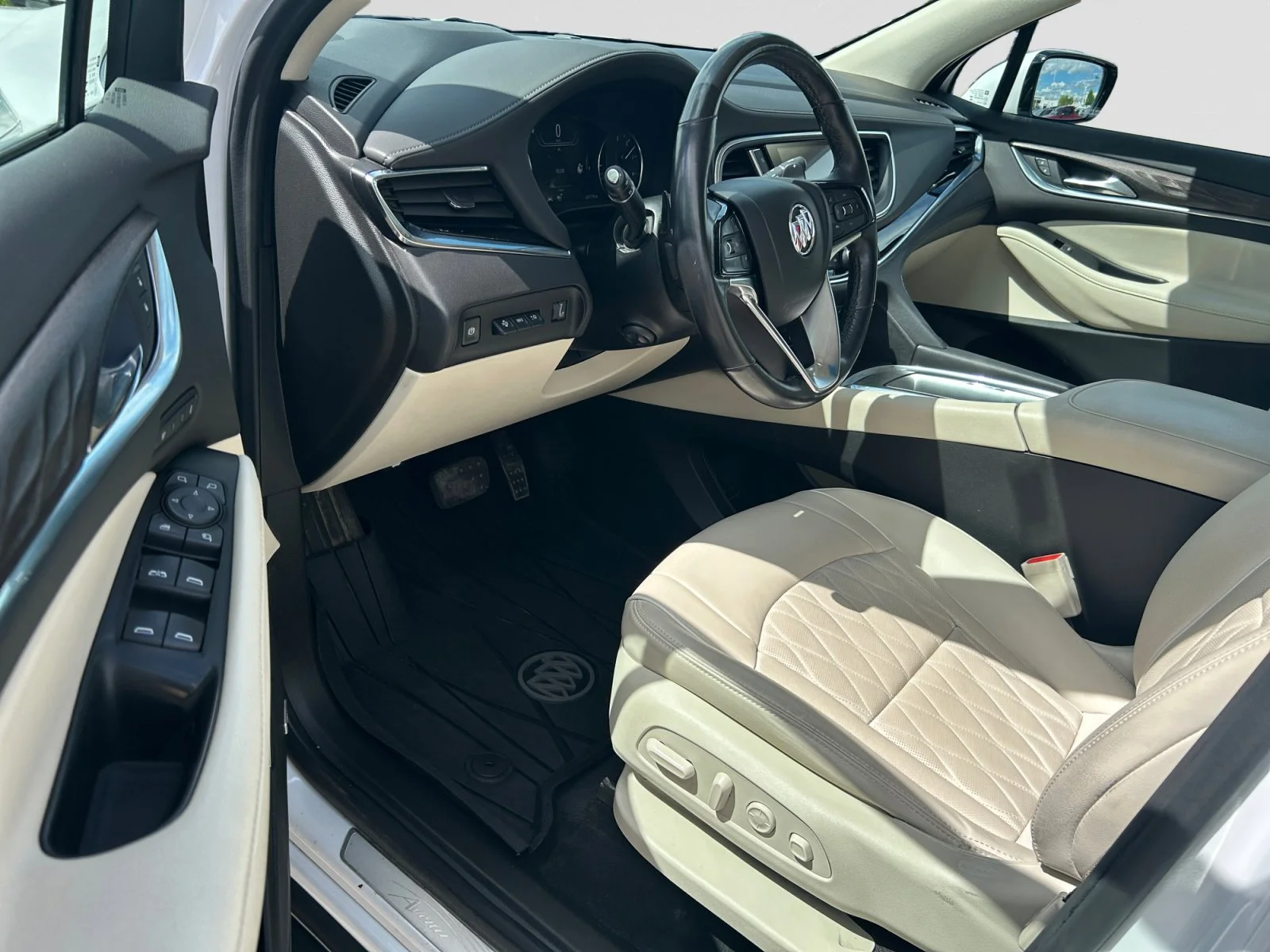Used 2023 White Buick Avenir AWD image 13