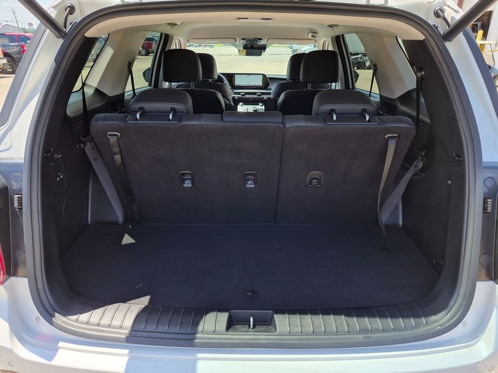 Used 2023 White Hyundai SEL image 27