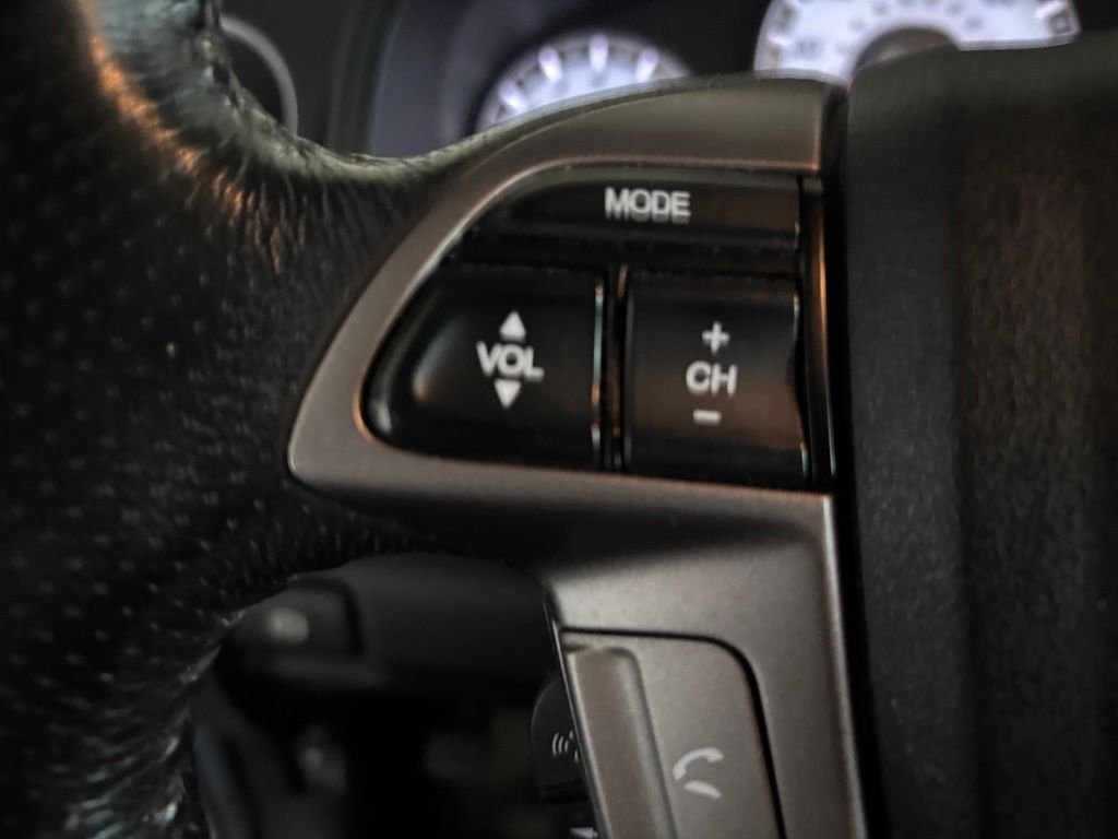 Used 2012  Honda EX-L image 17
