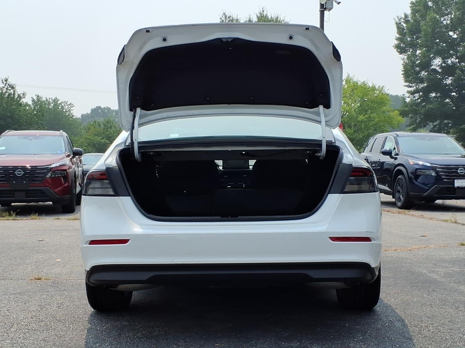 Used 2024 WHITE Honda EX image 24