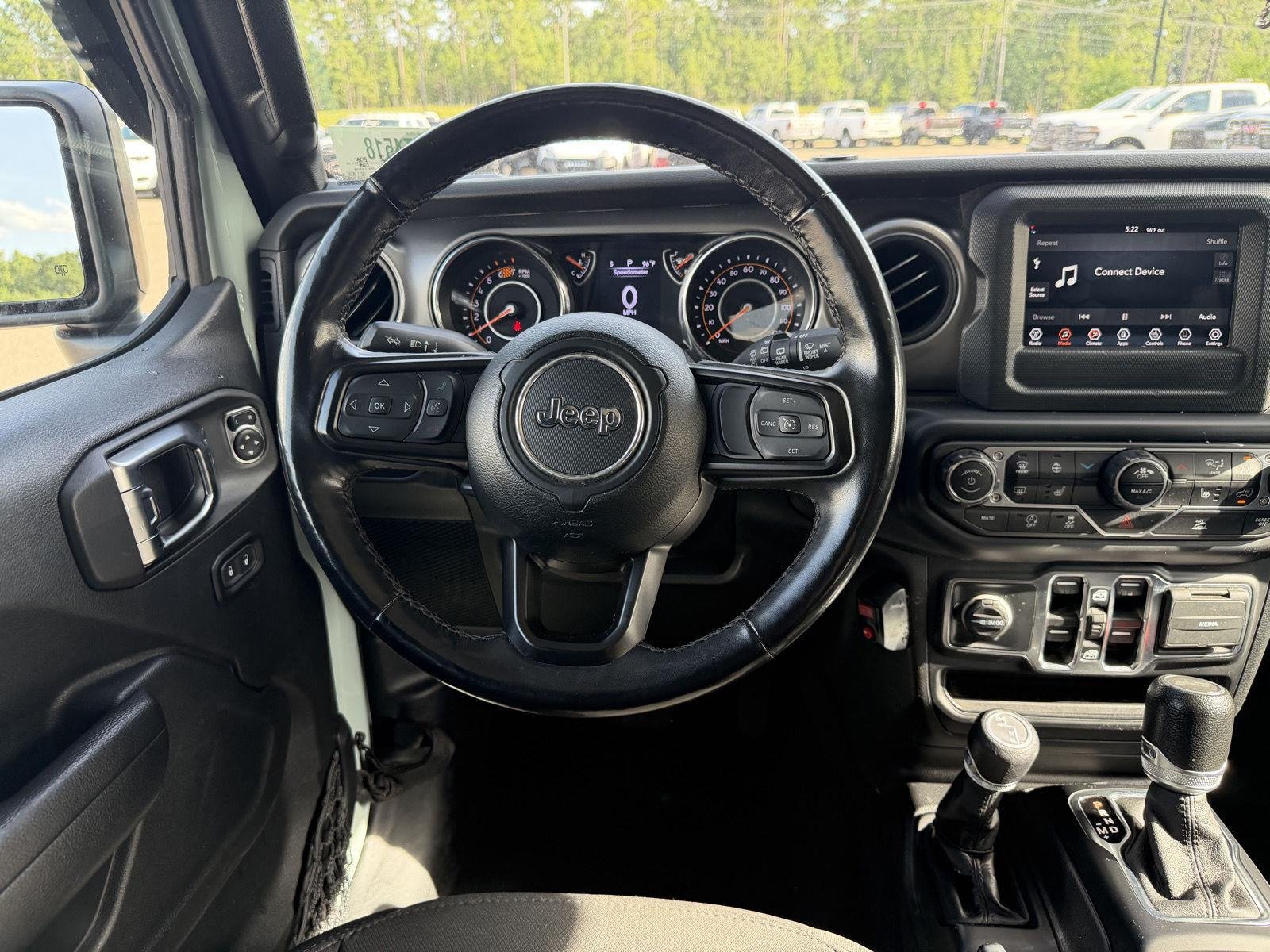 Used 2023 Earl Clearcoat Jeep Sport S image 8