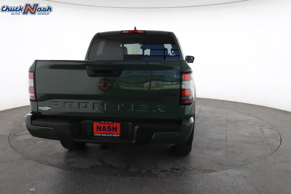 Used 2023 Green Nissan Crew Cab PRO-4X 4x4 image 11