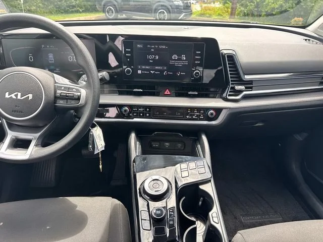 Used 2024 White Kia LX image 19