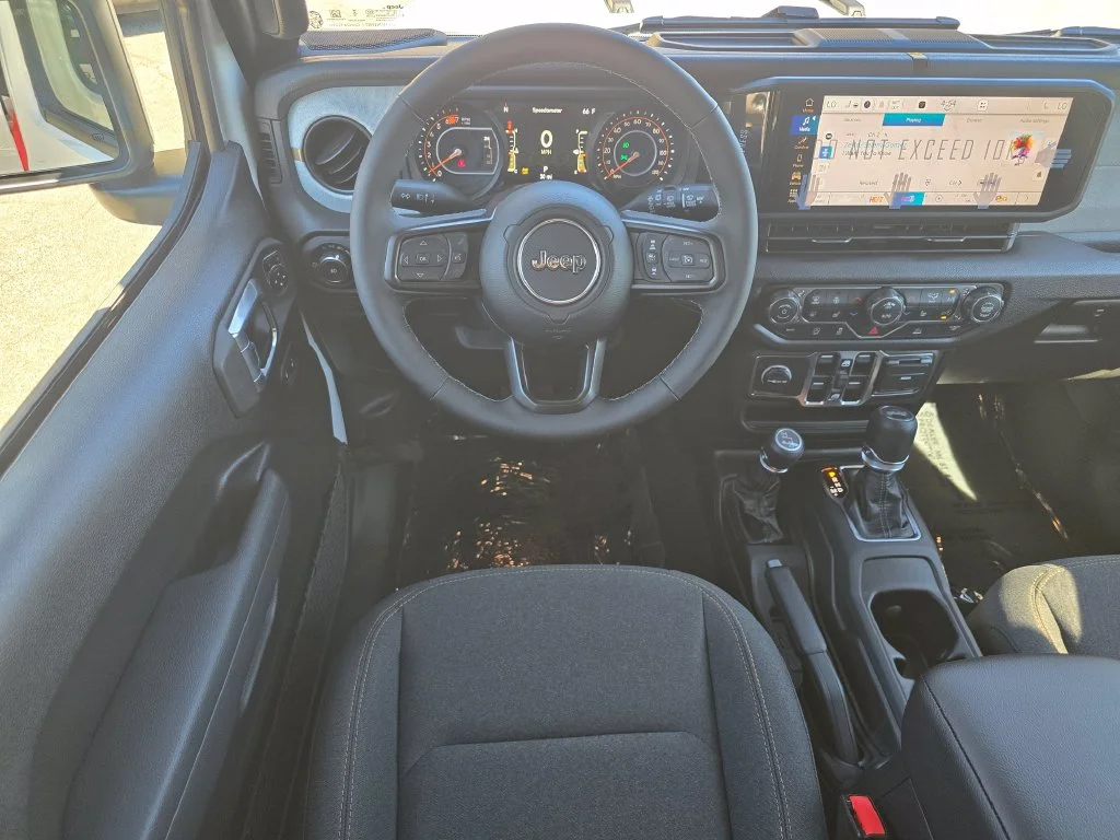 New 2027 White/off-white Jeep Sport S image 29