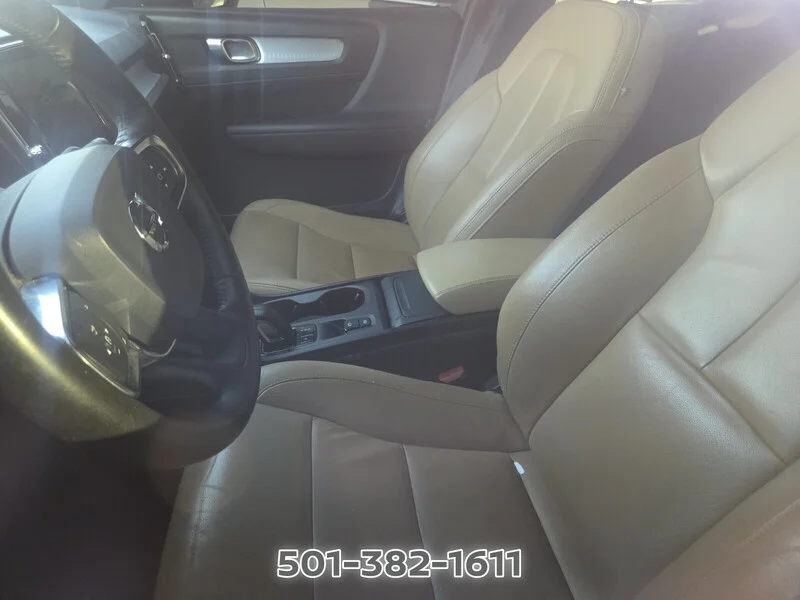 Used 2019 Onyx Black Metallic VOLVO MOMENTUM image 7