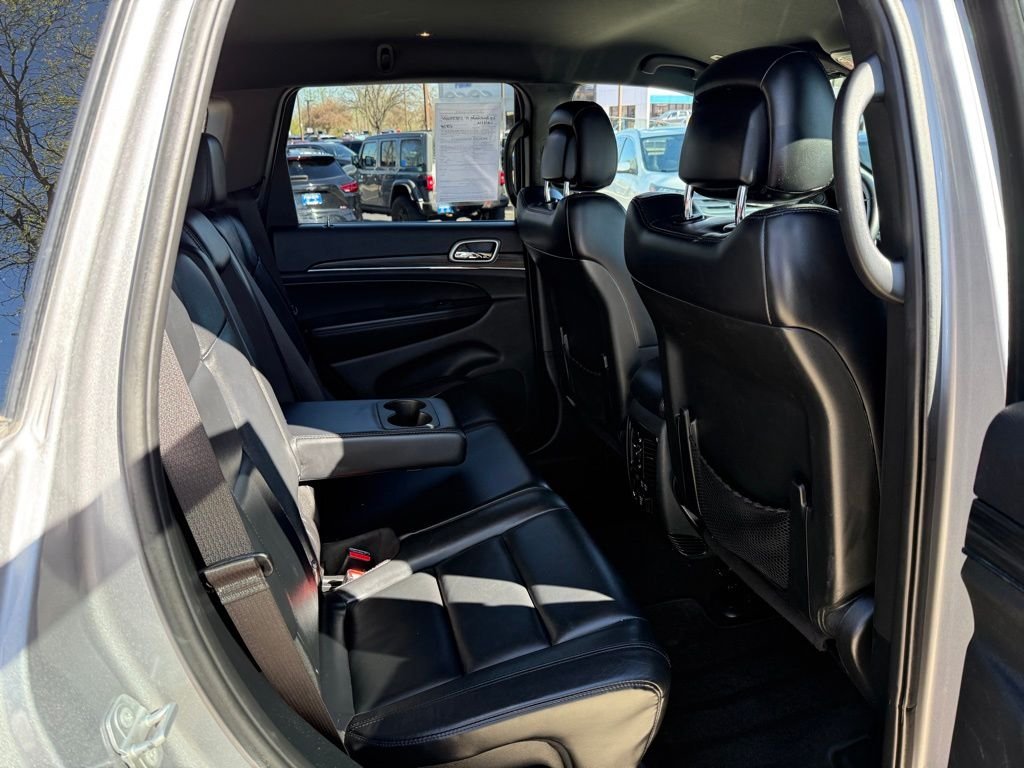Used 2019 Billet Silver Metallic Jeep Limited image 17