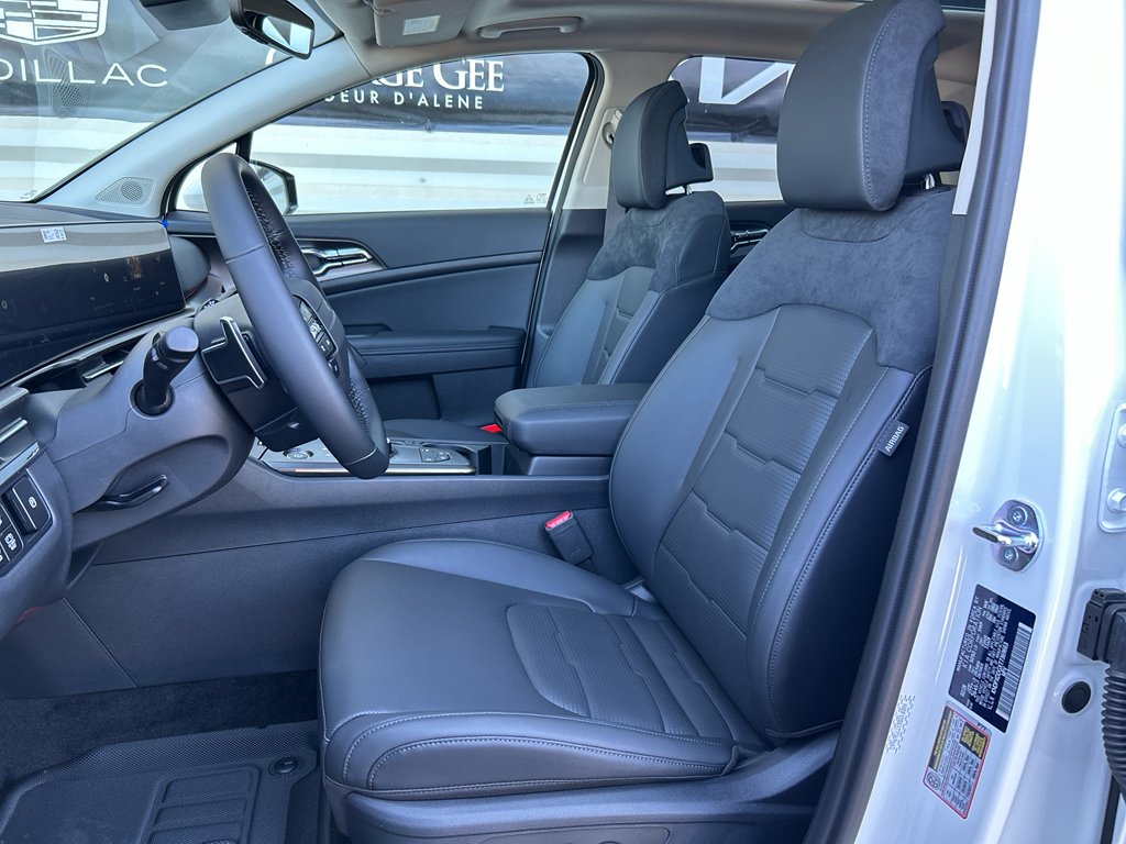 New 2026 Snow White Pearl Kia SX Prestige image 11