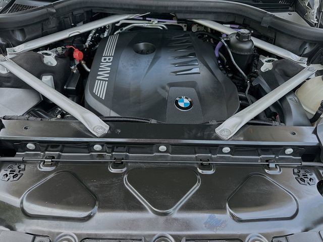 Used 2023 White BMW xDrive40i image 34