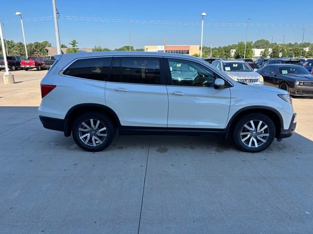 Used 2019 White Diamond Pearl Honda EX image 4