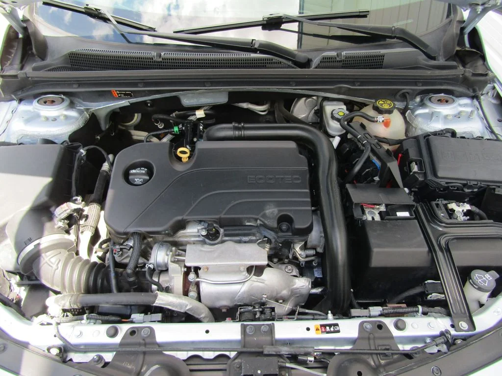 Used 2018 Blue Chevrolet LT image 25