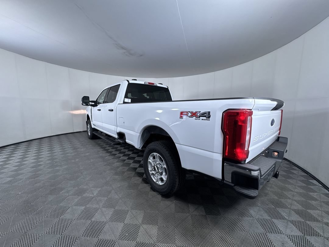 New 2026 Oxford White Ford XLT image 6