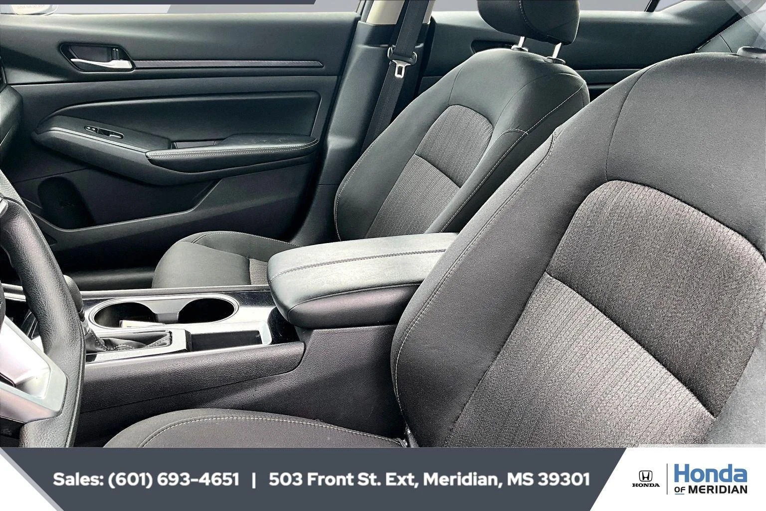 Used 2024 Gun Metallic Nissan 2.5 SV image 18