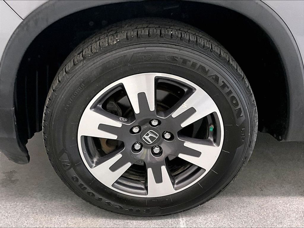 Used 2019 Silver Honda RTL image 7