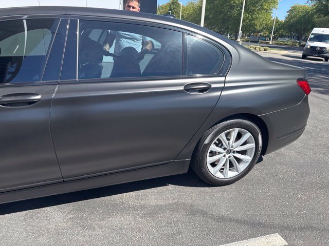 Used 2020 Gray Metallic BMW 740i 4D Sedan image 3