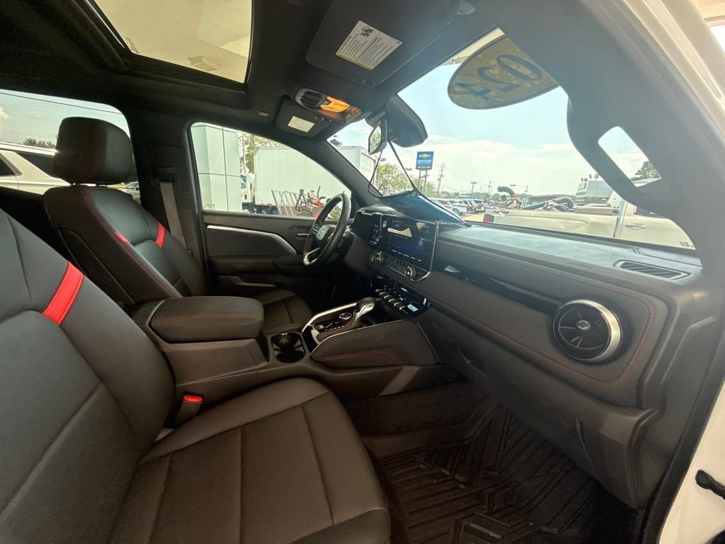 Used 2024 White Chevrolet Z71 image 34