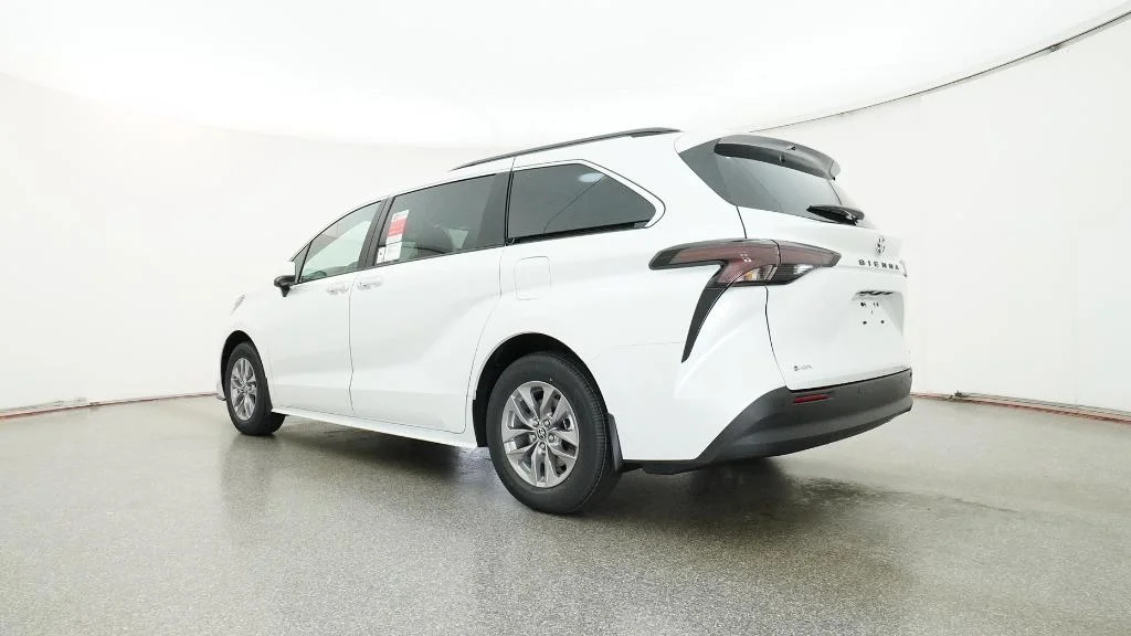 New 2026 Wind Chill Pearl Toyota XLE image 18
