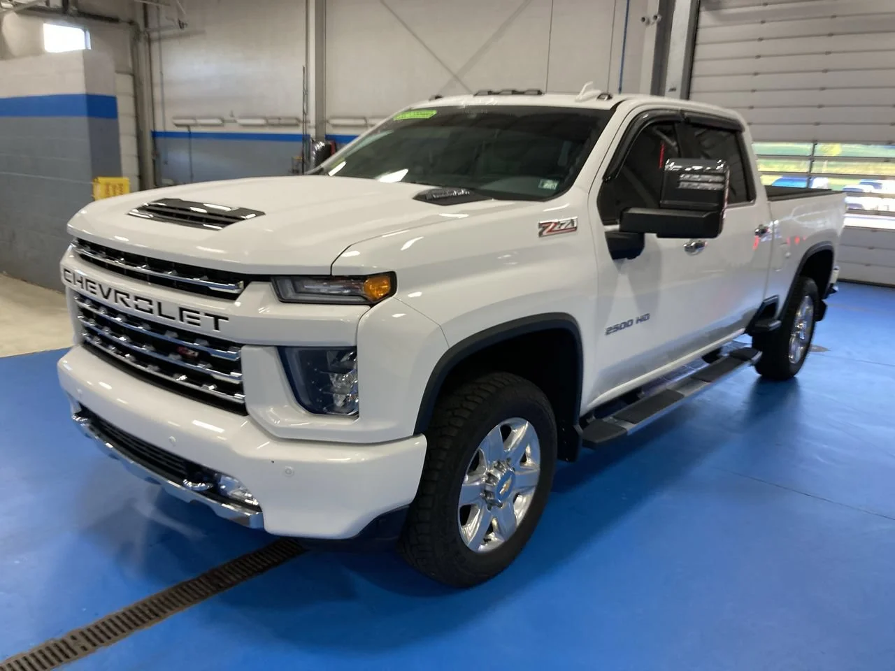 Used 2021 Summit White Chevrolet LTZ image 3