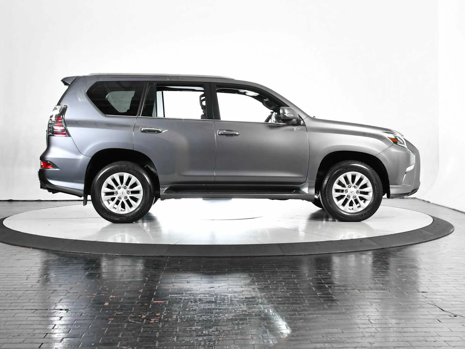2023 Lexus GX PREMIUM - Photo 8