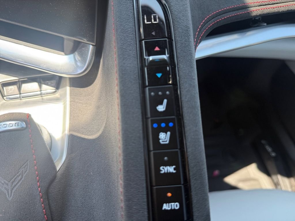Used 2023 White Chevrolet Stingray image 25
