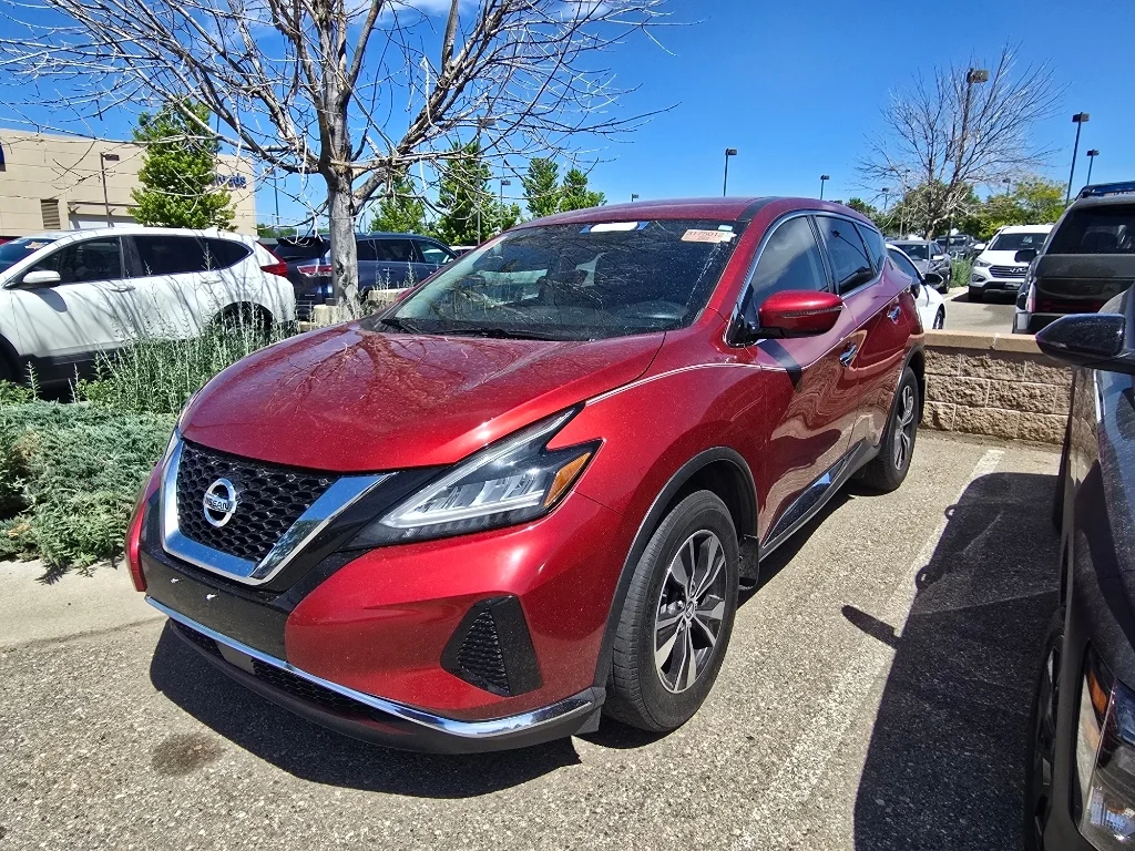 Used 2019 Cayenne Red Pearl Metallic Nissan S image 19