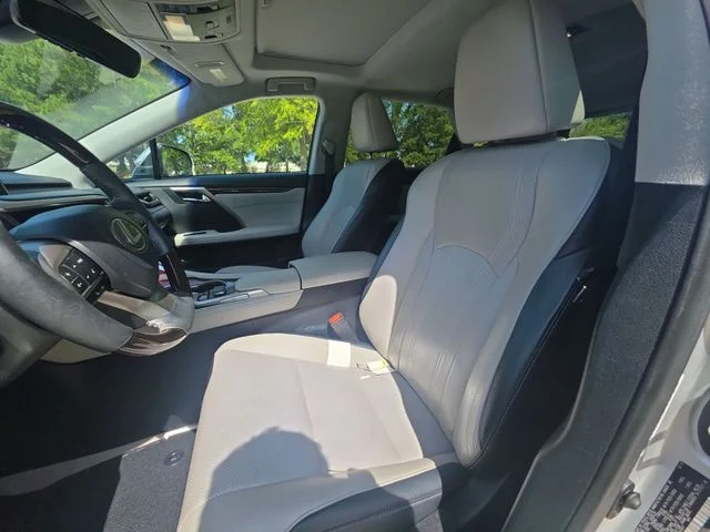 Used 2017  Lexus 350 image 11