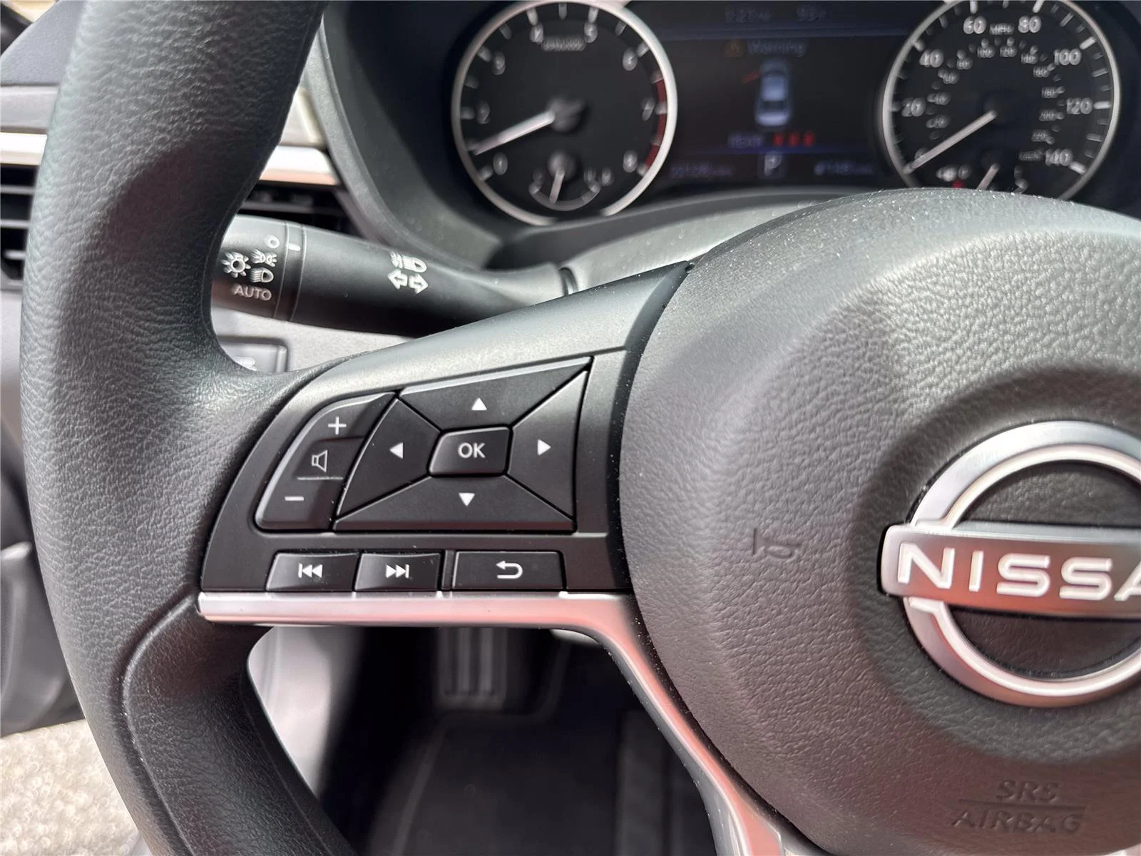 Used 2025 Gun Metallic Nissan SV image 20