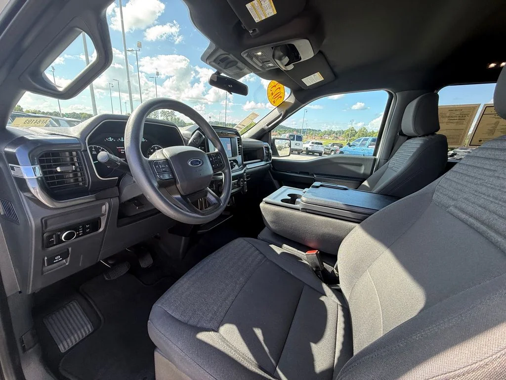 Used 2023 White Ford XL image 21