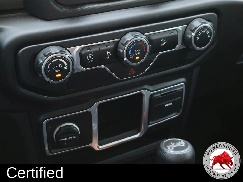 Used 2018 White Jeep Unlimited Sport image 23