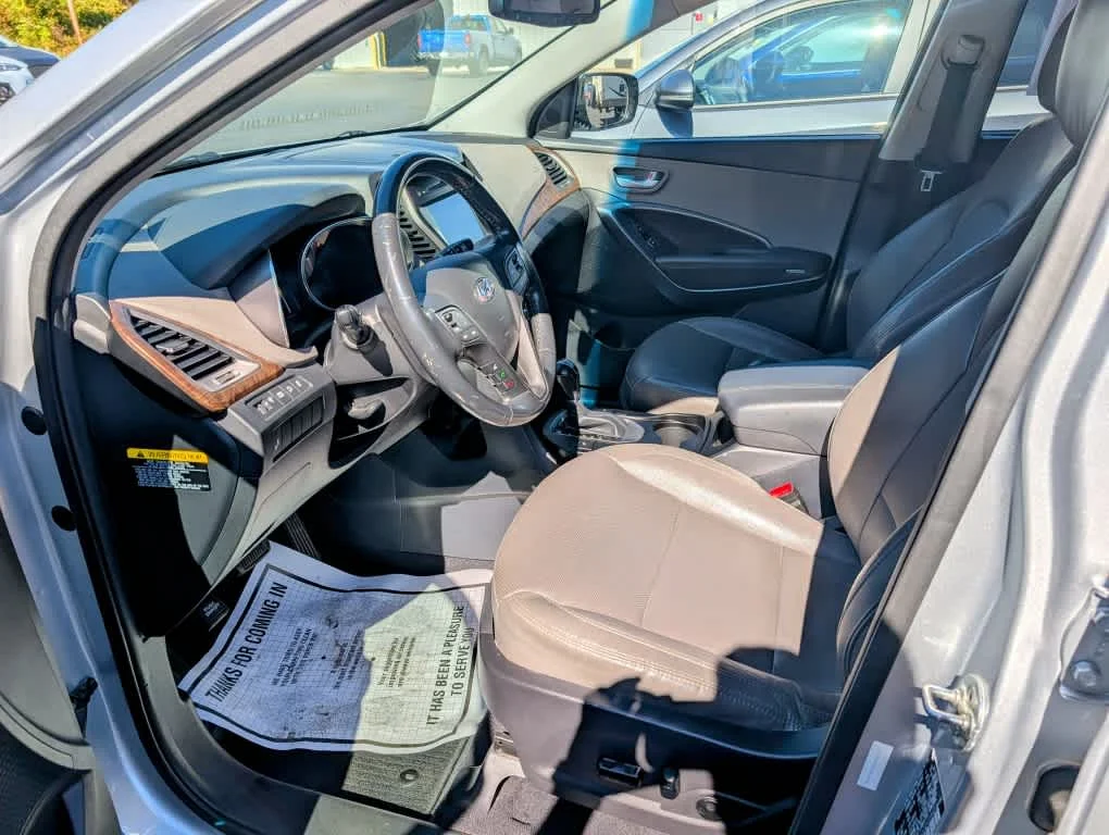Used 2018 Sparkling Silver Hyundai 2.0T image 7