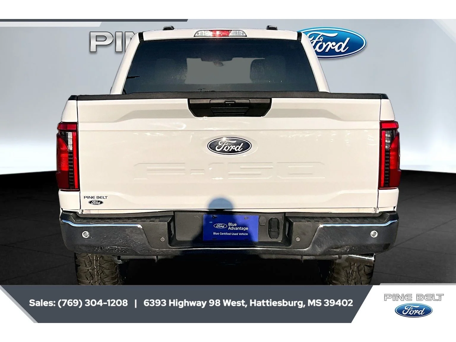 Used 2025 Oxford White Ford XLT image 4