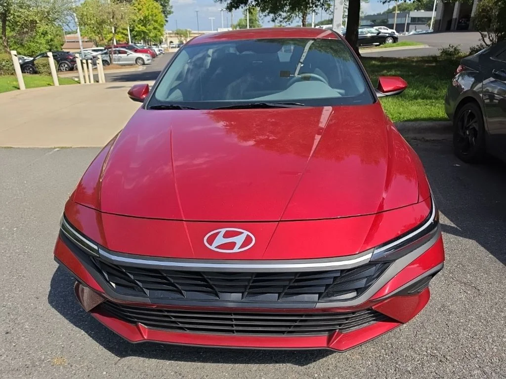 Certified Used 2025 Ultimate Red Hyundai SE image 5
