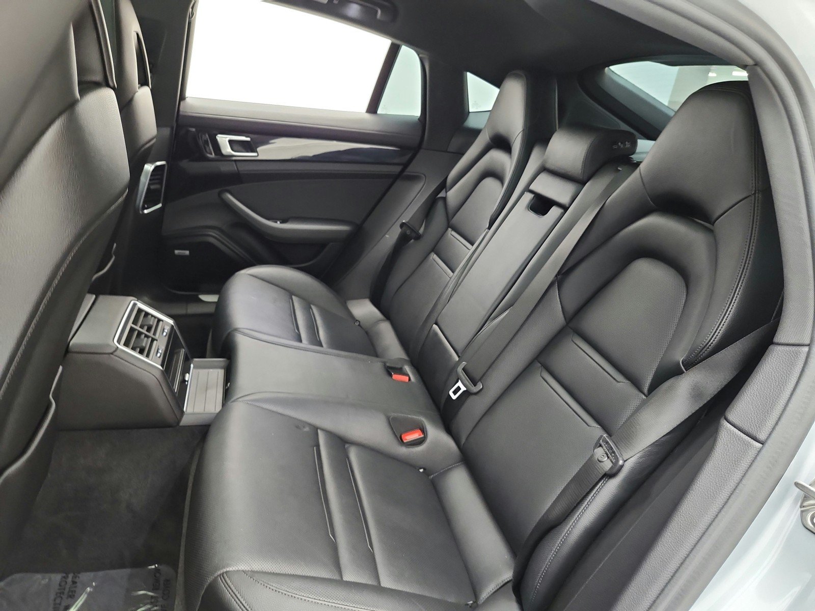 Used 2021 Dolomite Silver Metallic Porsche  image 15