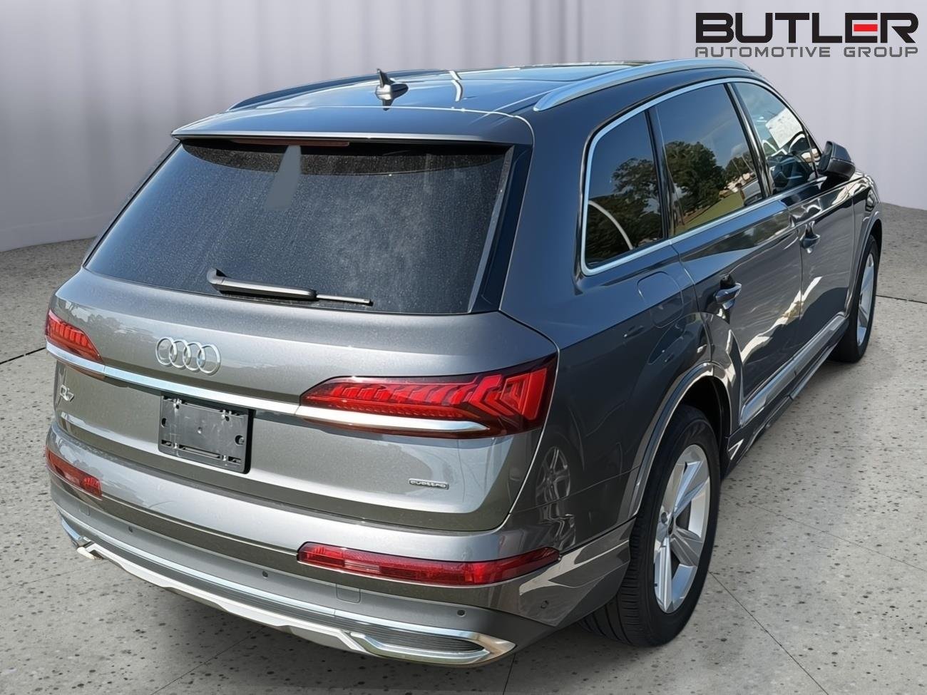 Used 2024  Audi Premium Plus image 8