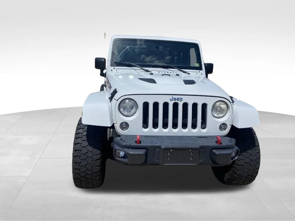 Used 2017 White Jeep Unlimited Rubicon image 5