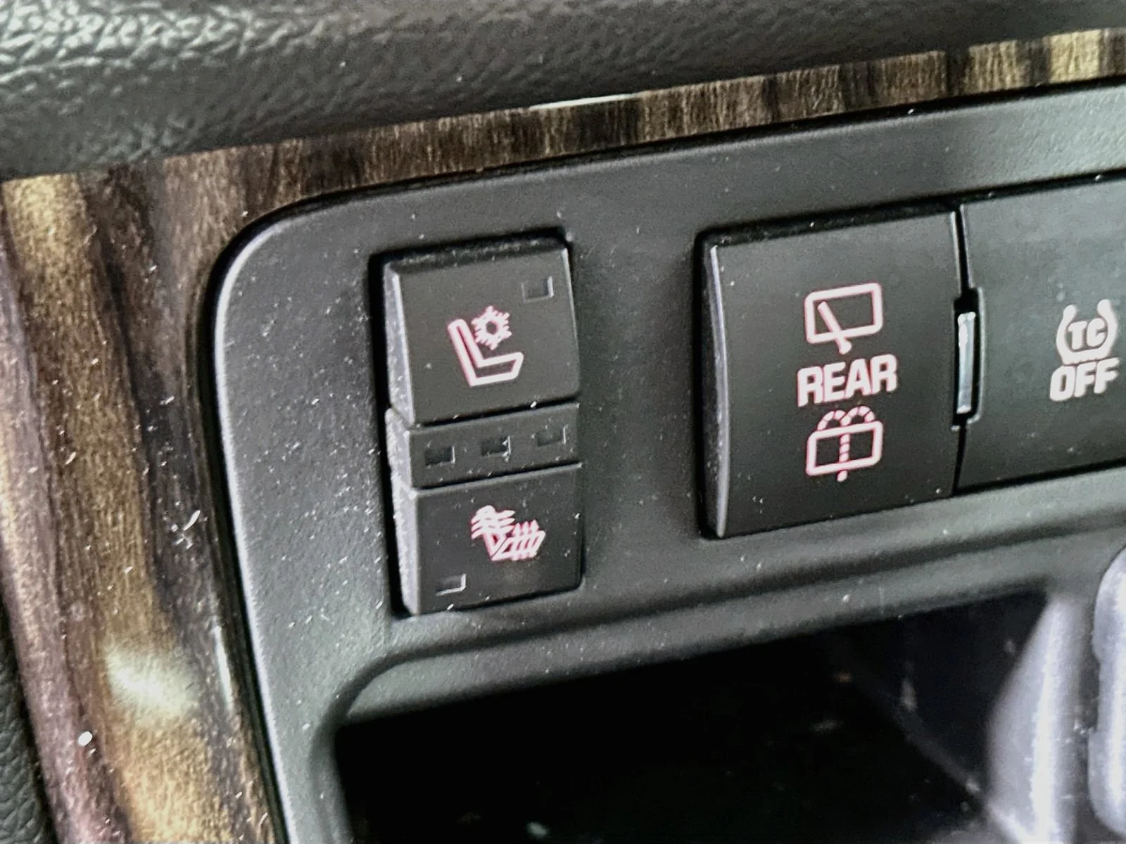Used 2015 CARBON BLACK METALLIC GMC Denali image 21