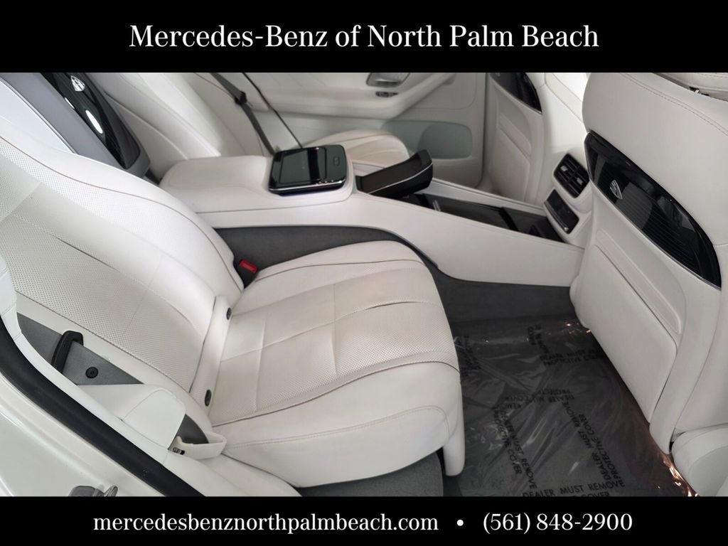 Used 2022 White Mercedes-Benz Maybach GLS 600 image 30
