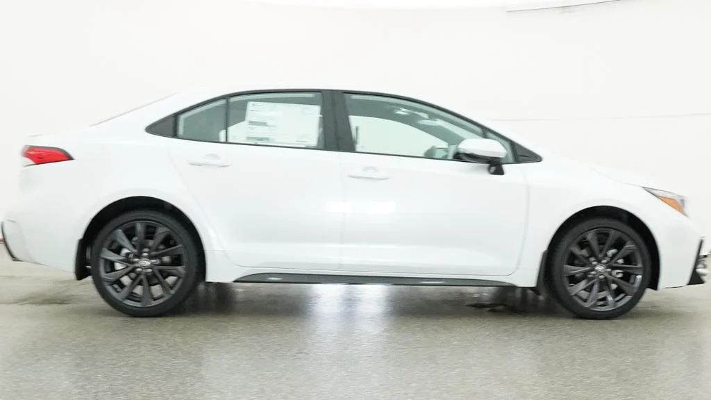 New 2026 Wind Chill Pearl Toyota SE image 15