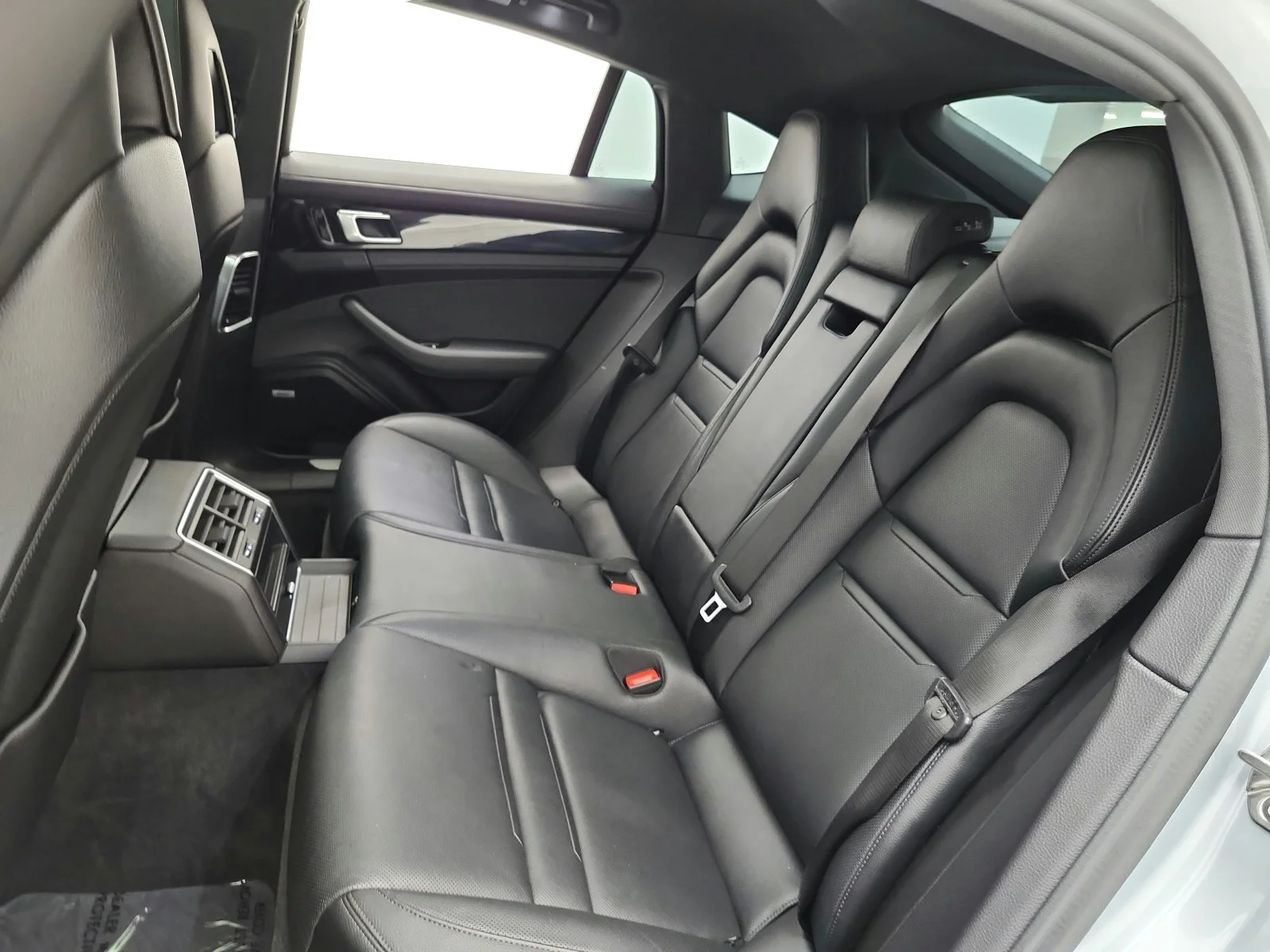 Used 2021 Dolomite Silver Metallic Porsche  image 15