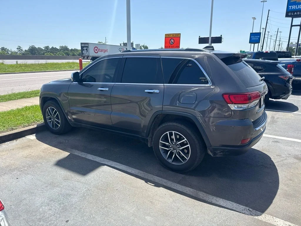 Used 2020 Gray Jeep Limited image 1