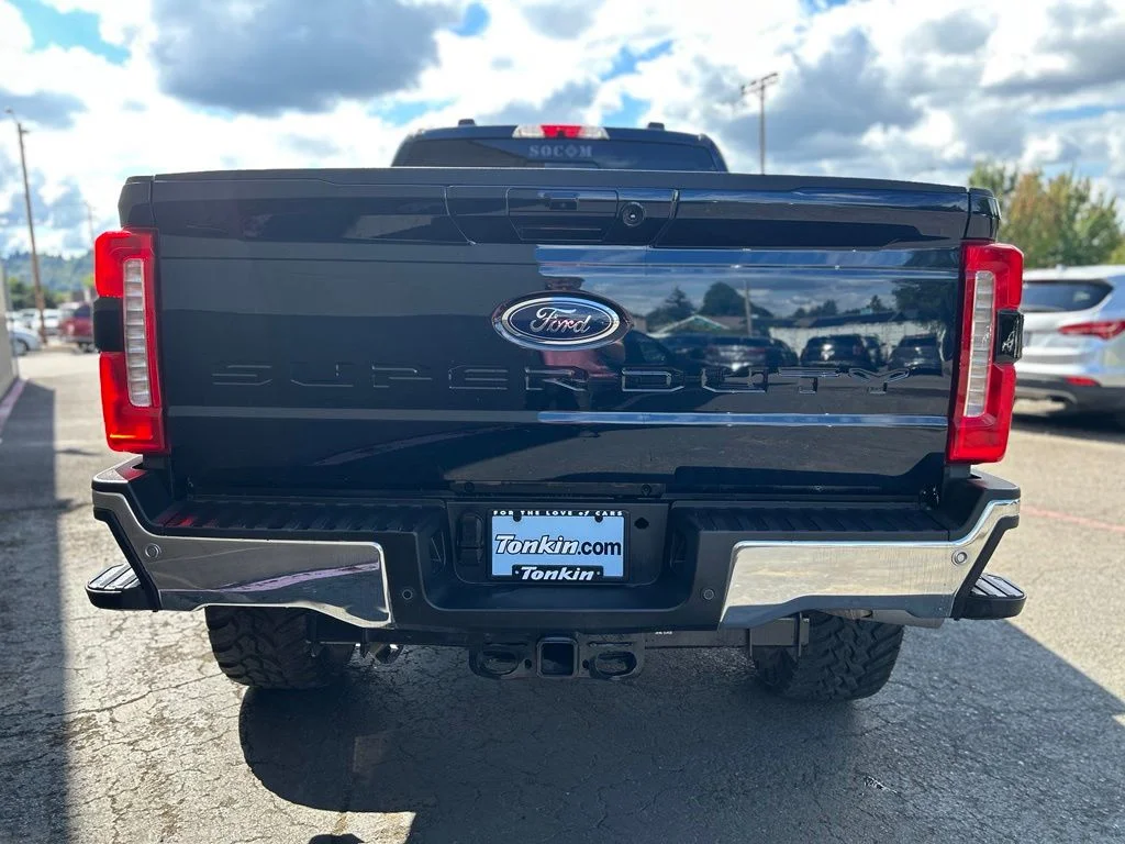 Used 2024 Blue Ford Lariat image 7