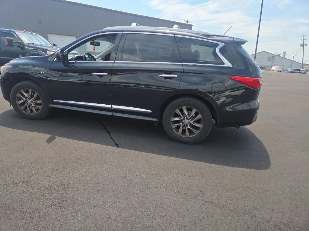 Used 2015 Black INFINITI Base image 8