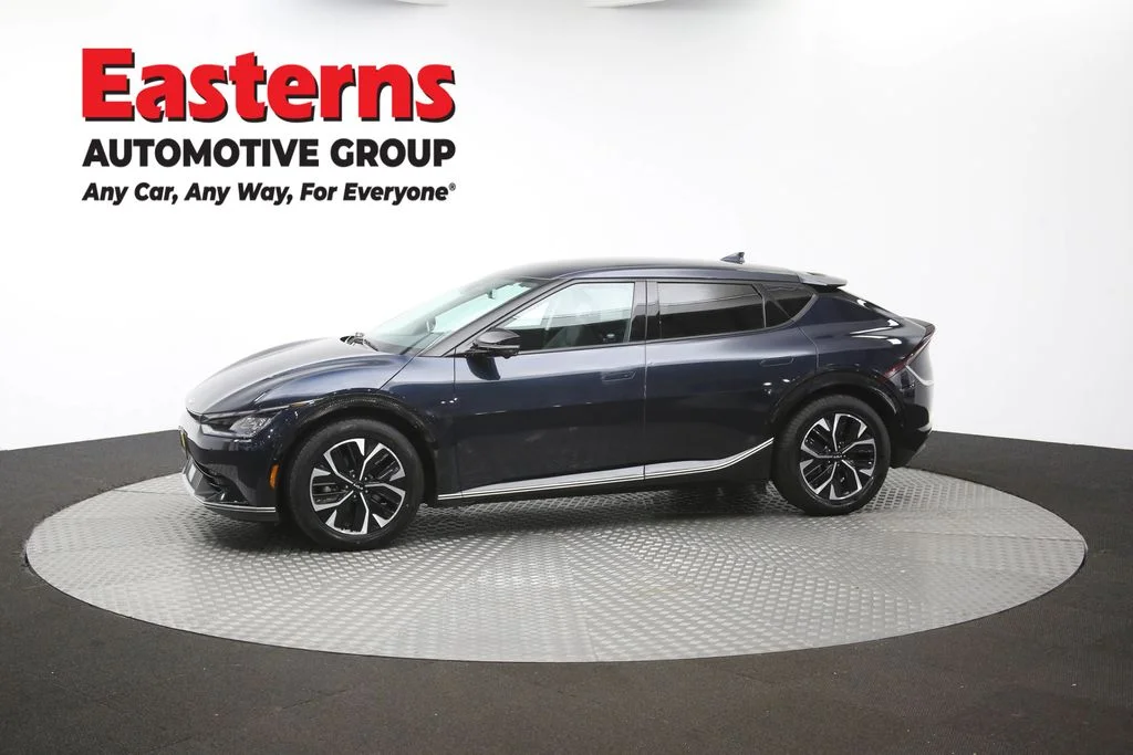 Used 2023 Blue Kia Wind image 61