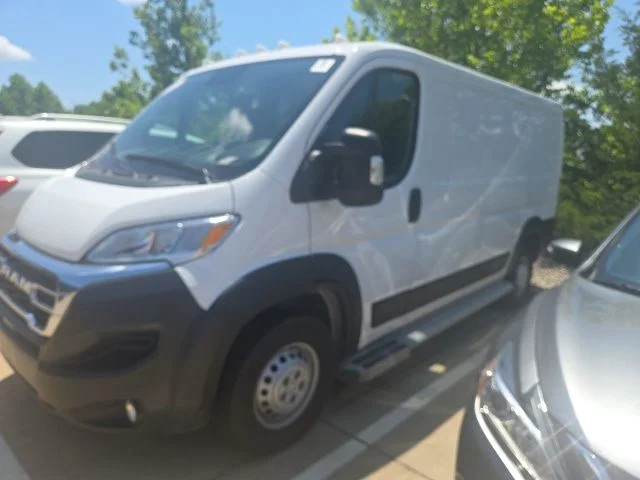 Used 2025 White Ram Base image 5
