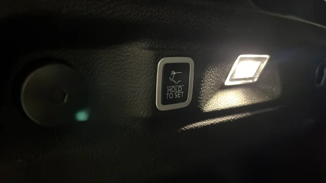 Used 2024 Gray Metallic Jeep Altitude image 30
